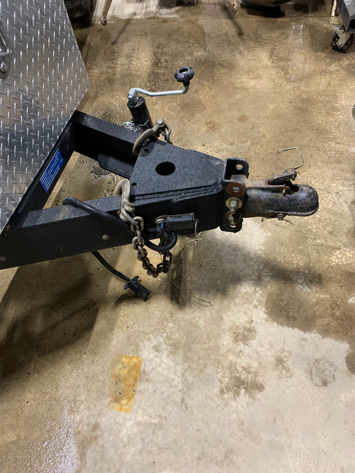 2017 PIPE HUNTER TANDEM AXLE TRAILER