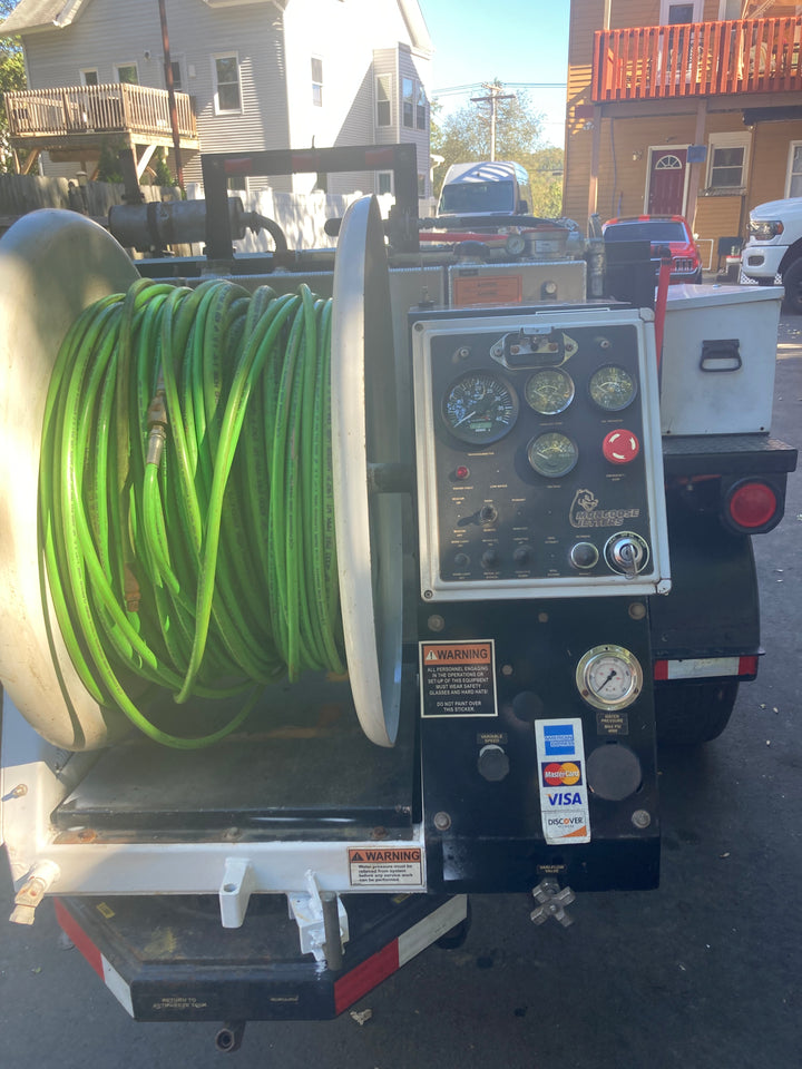 2012 Mongoose 184 Trailer with Wireless Remote