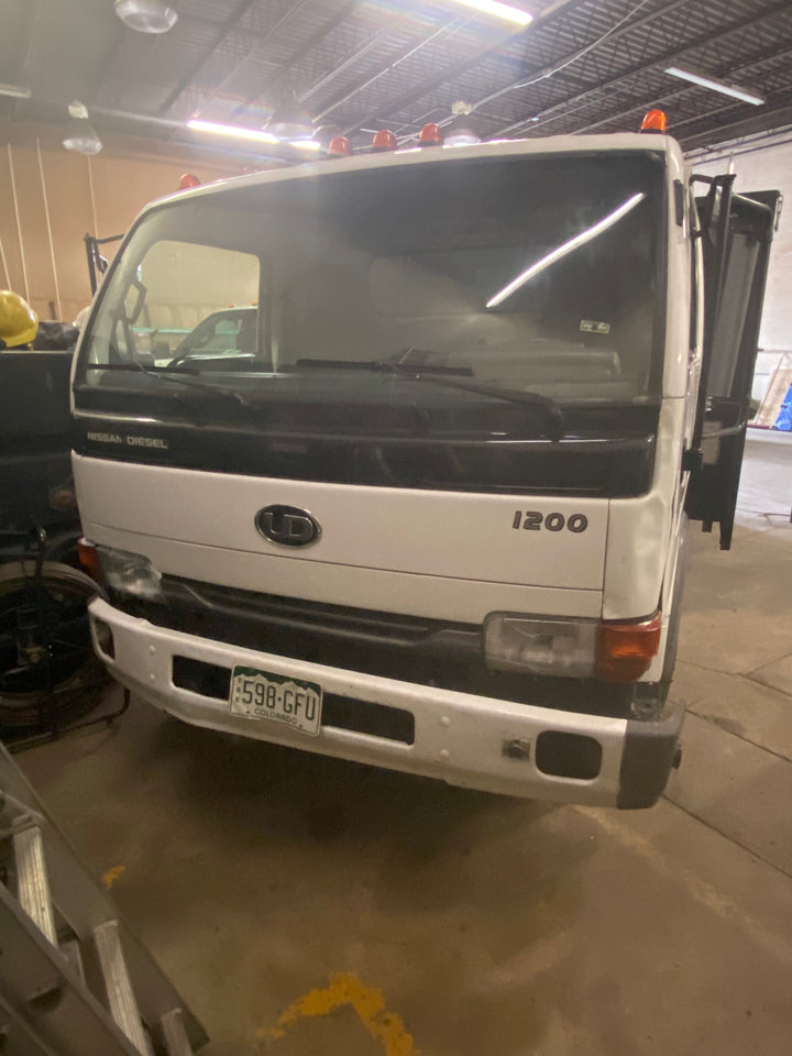 2002 US Jetting 4025 - 600 Dual Reel Truck Unit / Nissan 1200 UD