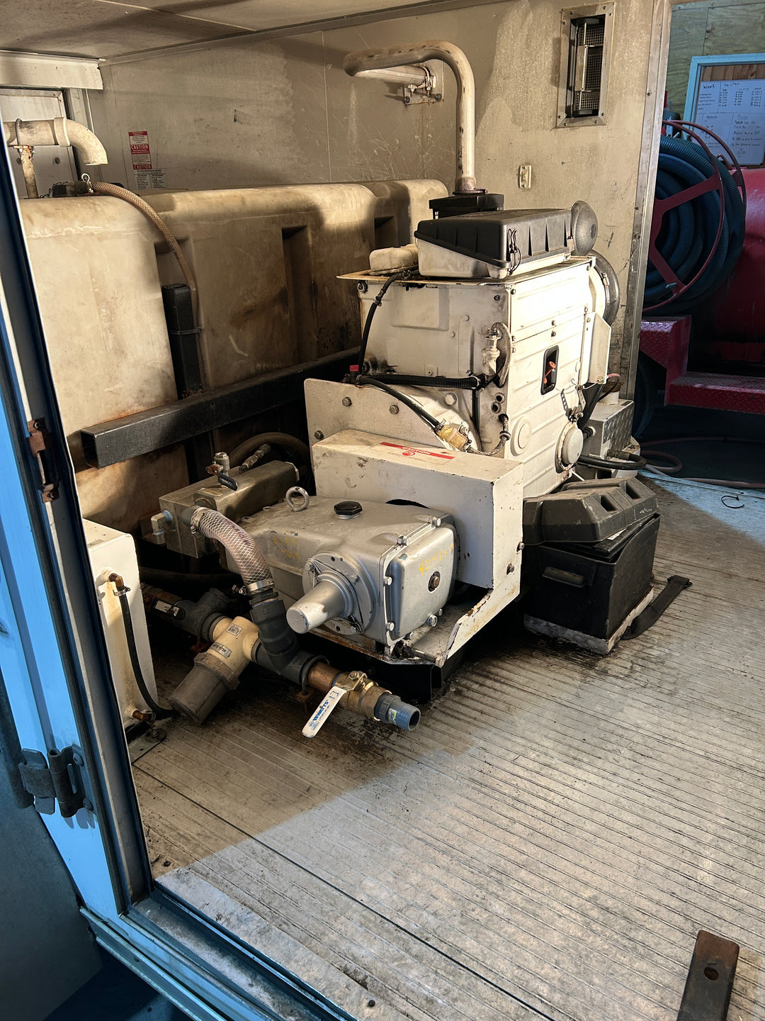 1999 U.S. JETTING 4014-300 Unit Mounted in 2013 Tandem Axle Enclosed Trailer
