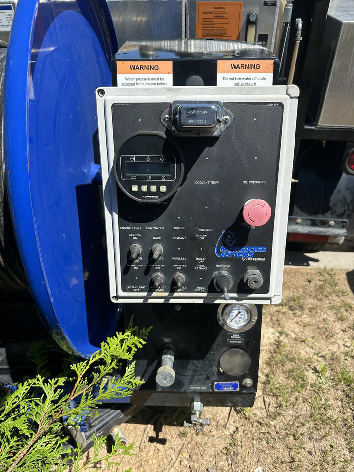 2021 Mongoose 184 LT Trailer with Wireless Remote